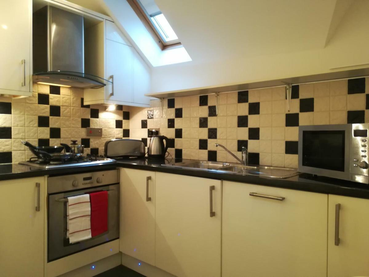 Modern, 2 Bedroom Apartment With Sofa Bed, Uplands, Σουόνσι Εξωτερικό φωτογραφία
